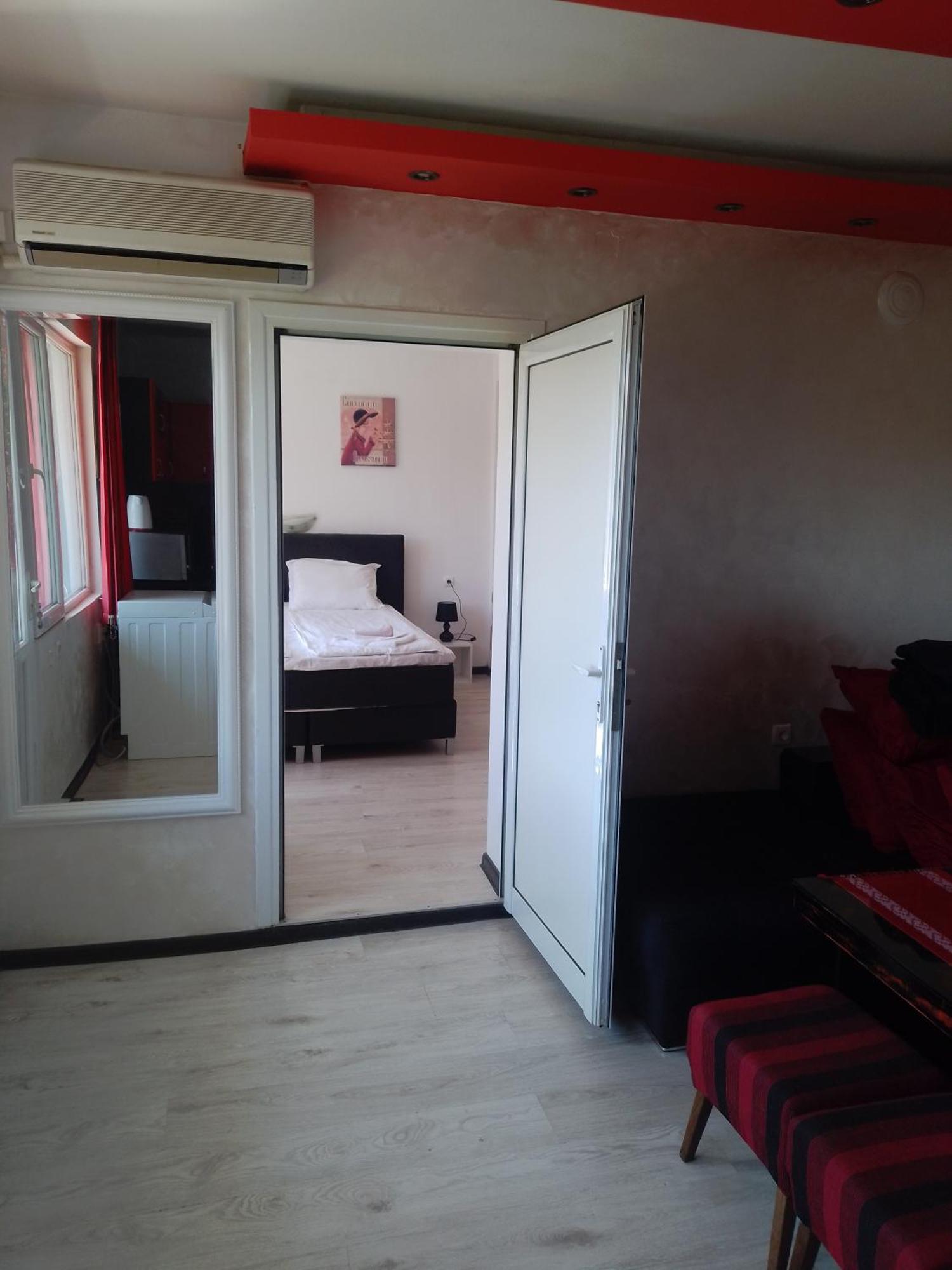 Red House Leilighet Veliko Tŭrnovo Eksteriør bilde
